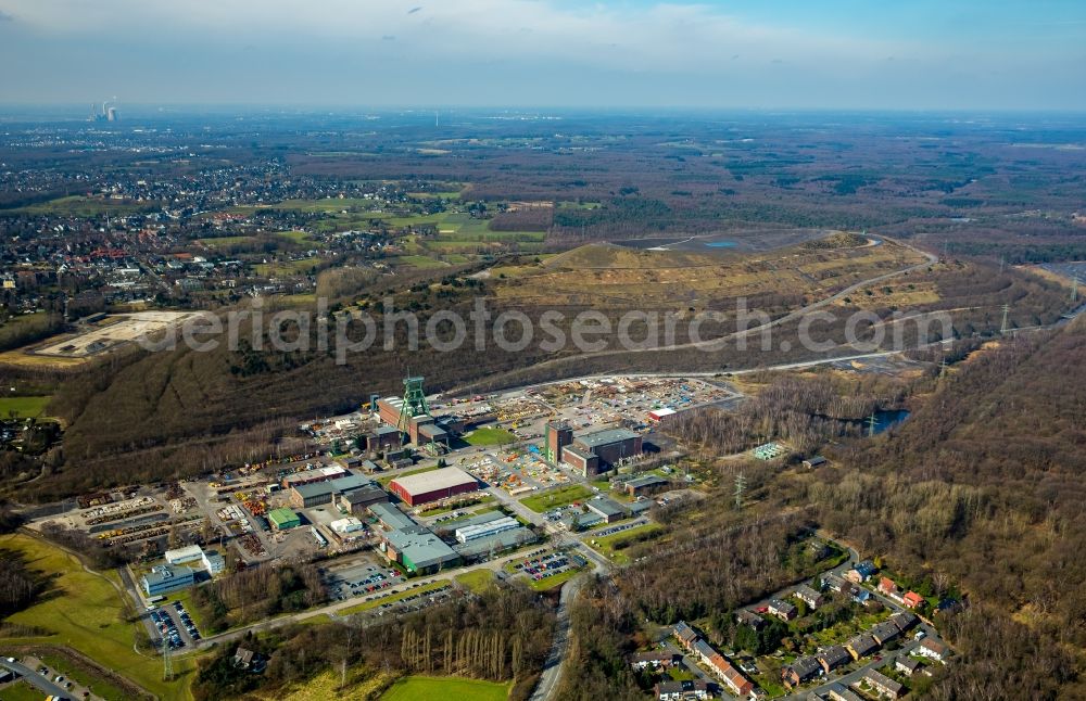 Bottrop from above - Conveyors and mining pits at the headframe Prosper 9 des Bergwerks Prosper-Haniel in Bottrop in the state North Rhine-Westphalia