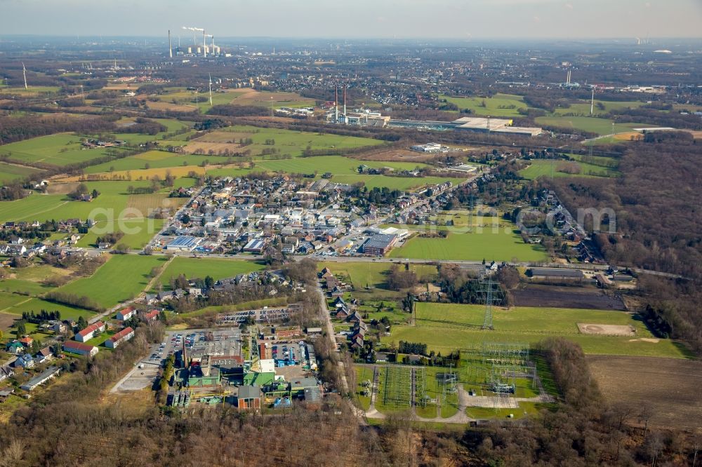 Aerial image Bottrop - Conveyors and mining pits at the headframe Prosper 9 des Bergwerks Prosper-Haniel in Bottrop in the state North Rhine-Westphalia