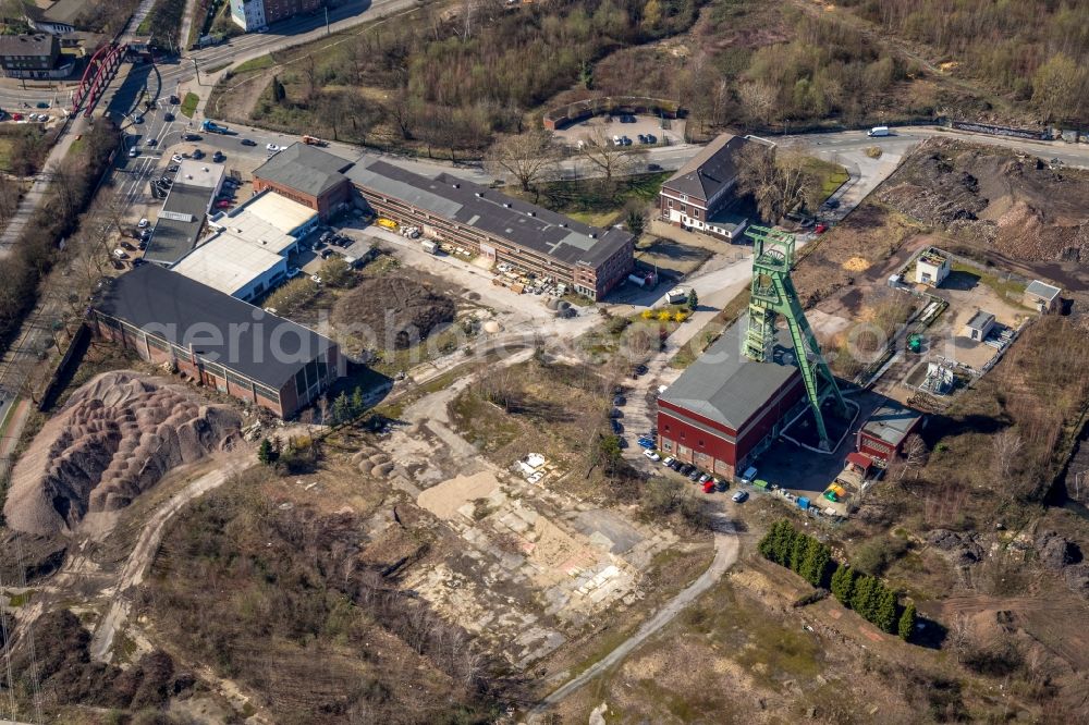 Aerial image Essen - Conveyors and mining pits at the headframe Schacht Amelie on Helenenstrasse in Essen in the state North Rhine-Westphalia, Germany