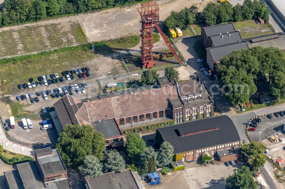 Essen from the bird's eye view: Conveyors and mining pits at the headframe of Zeche Bonifacius on Rotthauser Strasse in Essen at Ruhrgebiet in the state North Rhine-Westphalia, Germany