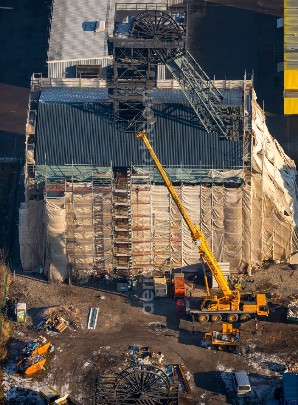 Hamm from above - Conveyors and mining pits at the headframe Zeche Radbod in Bockum-Hoevel in the state North Rhine-Westphalia