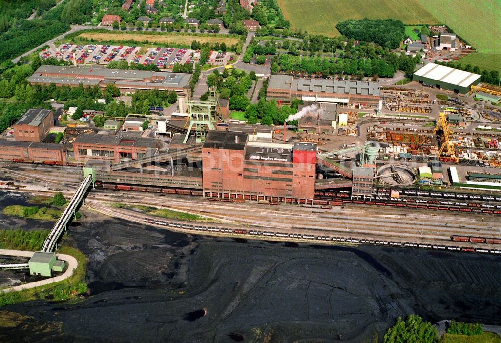 Moers from above - Mining shaft tower Zeche Pattberg hard coal revier in Moers in the state North Rhine-Westphalia