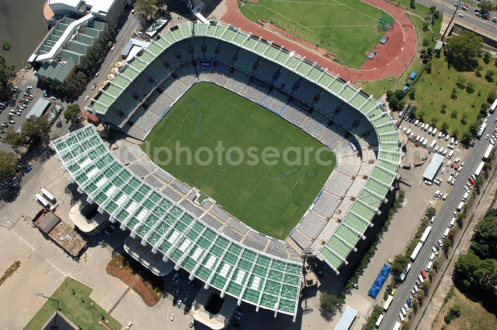 Bloemfontein from above - Blick auf das Free State Stadion im Zentrum von Bloemfontein in Südafrika vor der Fußball-Weltmeisterschaft. View of the Free State Stadium in Bloemfontein in South Africa for the FIFA World Cup 2010.