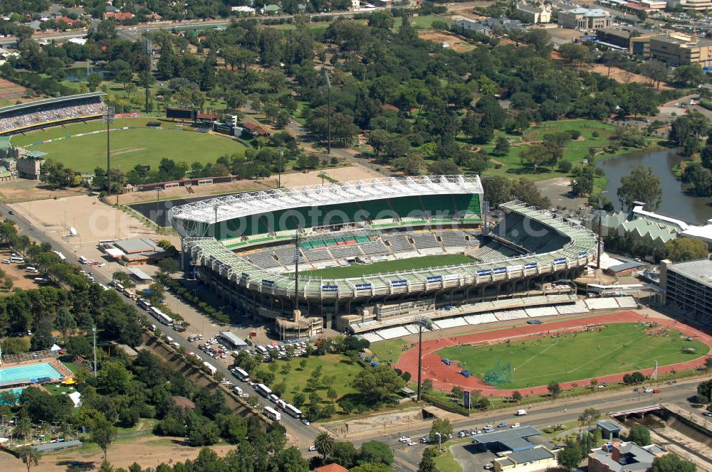 Bloemfontein from the bird's eye view: Blick auf das Free State Stadion im Zentrum von Bloemfontein in Südafrika vor der Fußball-Weltmeisterschaft. View of the Free State Stadium in Bloemfontein in South Africa for the FIFA World Cup 2010.