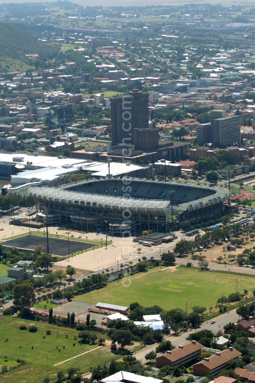 Aerial photograph Bloemfontein - Blick auf das Free State Stadion im Zentrum von Bloemfontein in Südafrika vor der Fußball-Weltmeisterschaft. View of the Free State Stadium in Bloemfontein in South Africa for the FIFA World Cup 2010.