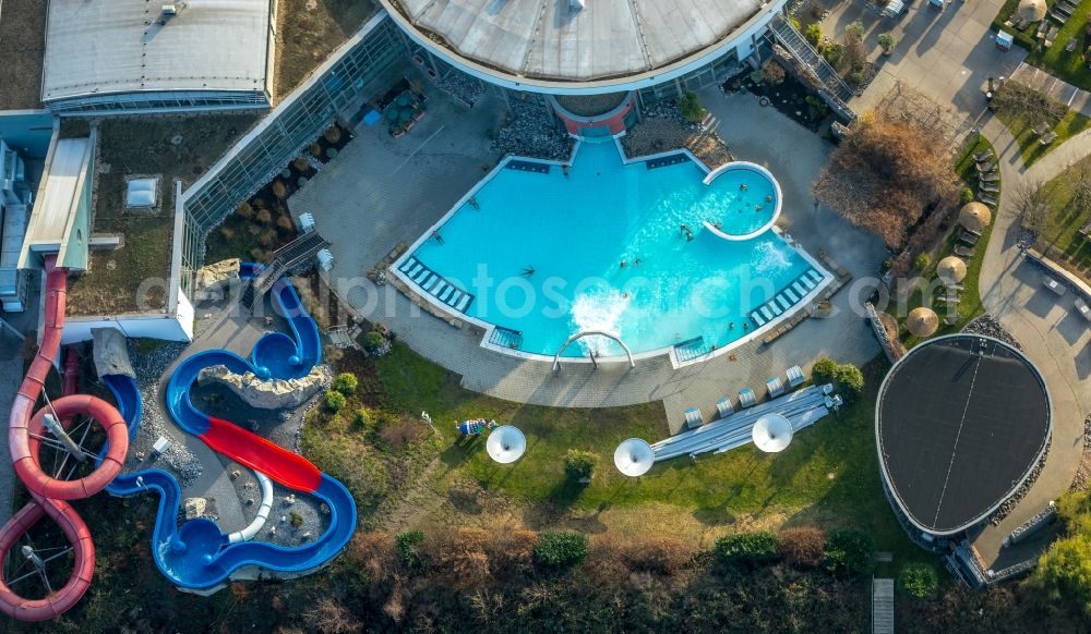 Hamm from above - Outdoor pool of the Erlebnistherme Maximare Bad Hamm GmbH on Juergen-Graef-Allee in Hamm in the state North Rhine-Westphalia