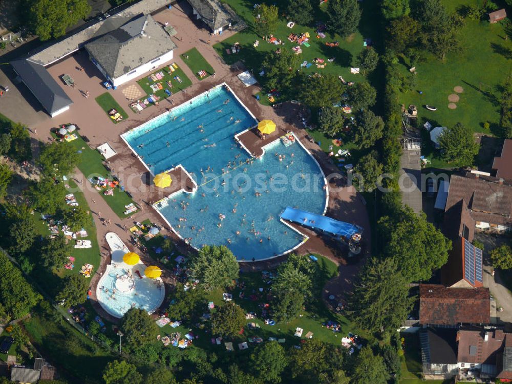 Freiburg im Breisgau from above - Das Freibad St. Georgen am Mettweg in Freiburg, Baden-Württemberg. The open-air bath St. Georgen at the street Am Mettweg in Freiburg, Baden-Wuerttemberg.