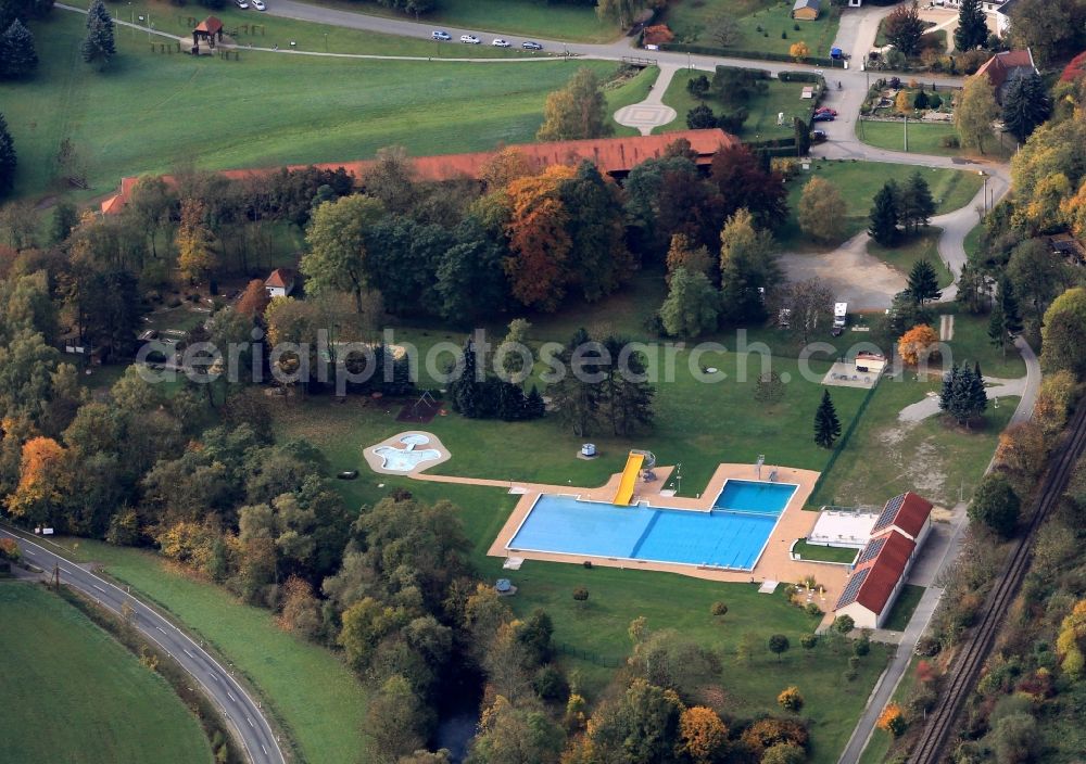 Bad Sulza from the bird's eye view: Outdoor pool Am Gradierwerk in Bad Sulza in Thuringia