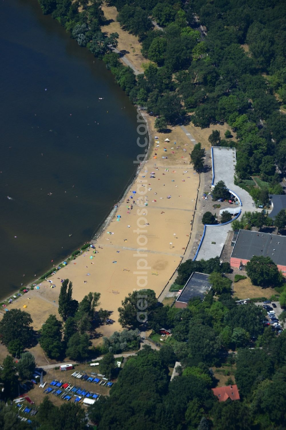 Aerial image Berlin - Outdoor pool on the beach Mueggelsee in Berlin