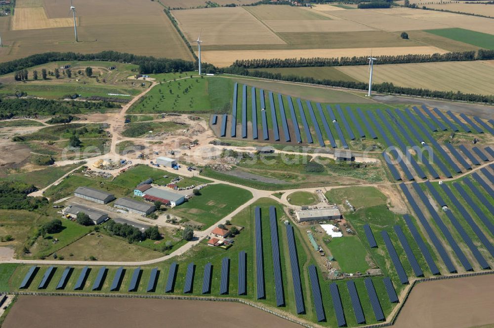 Aerial image Eckolstädt - Blick auf das Freifeld-Solarkraftwerk im Saaletal bei Eckolstädt in Thüringen. Diese Solarstromanlage entstand 2008 und kann Elektrizität für rund 2.500 Haushalte erzeugen. Die 32 Hektar große Photovoltaikanlage ist eine der größten ihrer Art in Deutschland. Bauherr: Beck Energy GmbH,