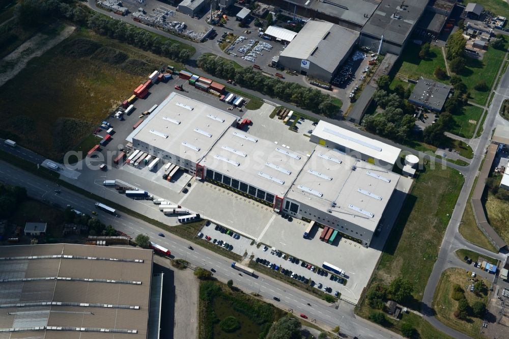 Hamburg from the bird's eye view: Open space and building / hall at the Vollhöfner Weiden road in Hamburg-Altenwerder. A project of the Hamburg Port Authority HPA