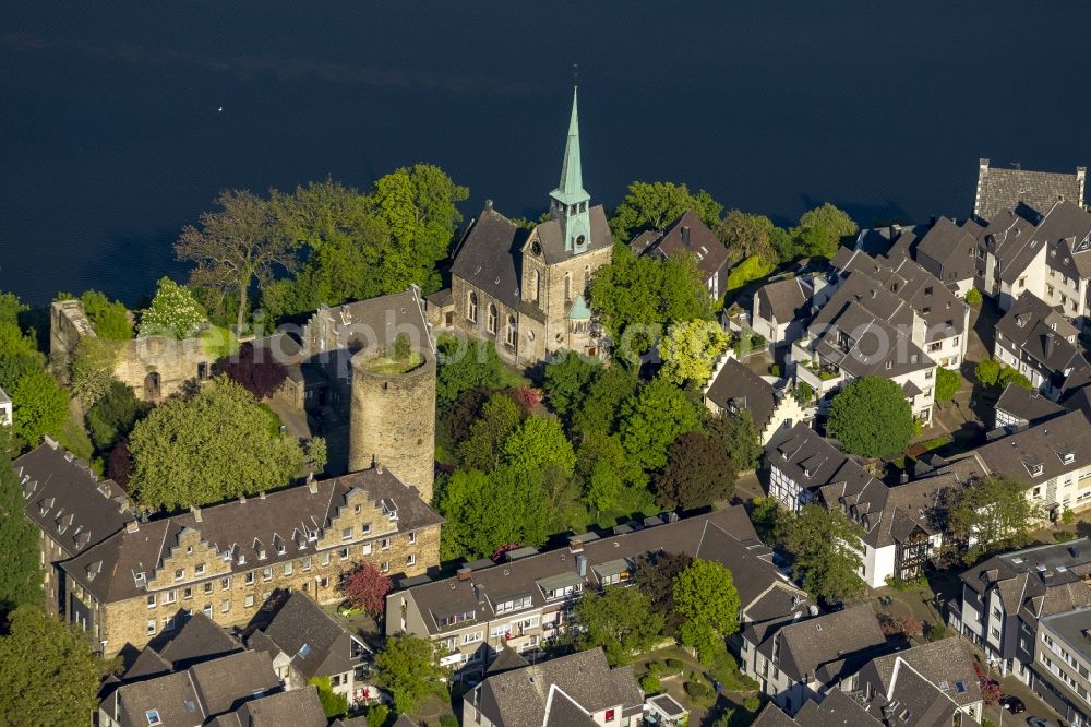 Aerial photograph Wetter - View of the castle of Wetter and the catholic church of st.Peter and Paul in the state North Rhine-Westphalia