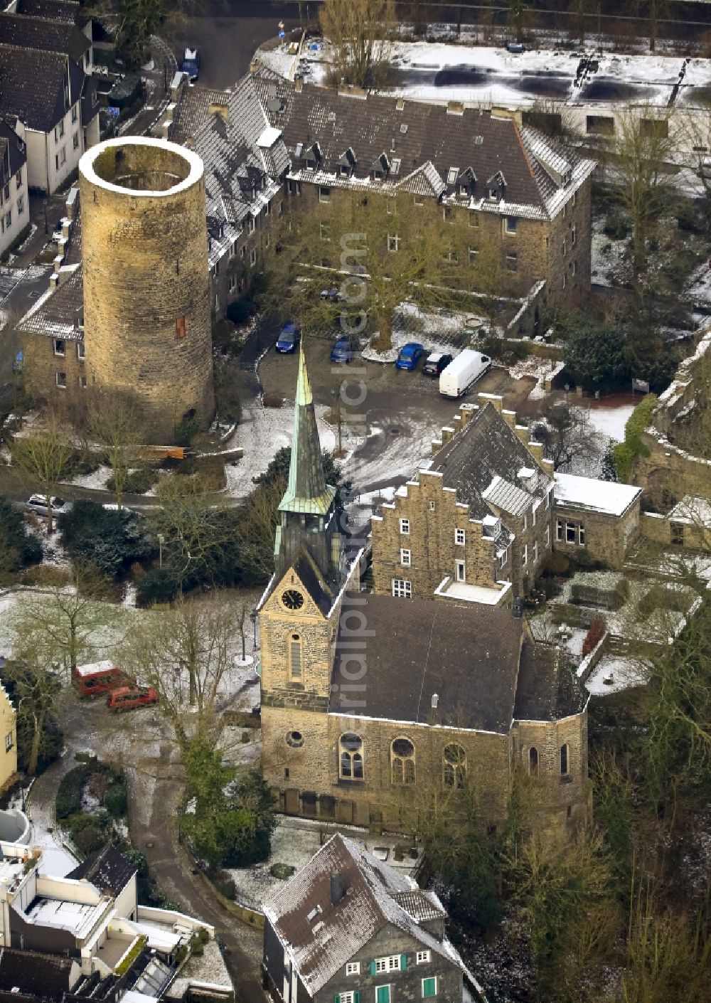 Aerial image Wetter (Ruhr) - View of the castle of Wetter and the catholic church of st.Peter and Paul in the state North Rhine-Westphalia