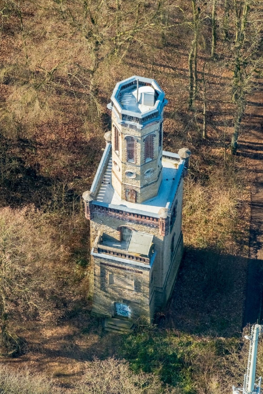 Hagen from the bird's eye view: Church tower and tower roof at the church building of Freiherr-vom-Stein-Turm in Hagen in the state North Rhine-Westphalia