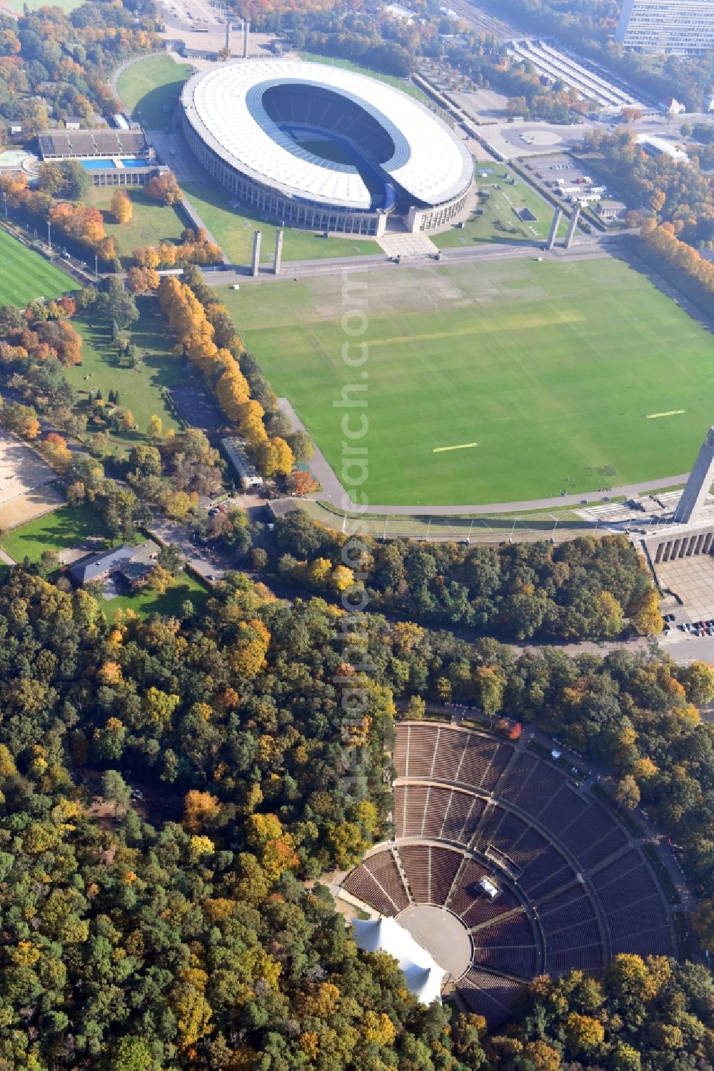 Aerial photograph Berlin - Open-air stage of the Waldbuehne Berlin on Glockenturmstrasse in Berlin in Germany