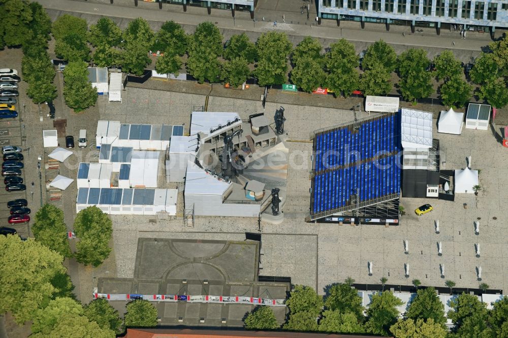 Magdeburg from above - Construction of the building of the open-air theater of DomplatzOpenAir on Domplatz in Magdeburg in the state Saxony-Anhalt, Germany