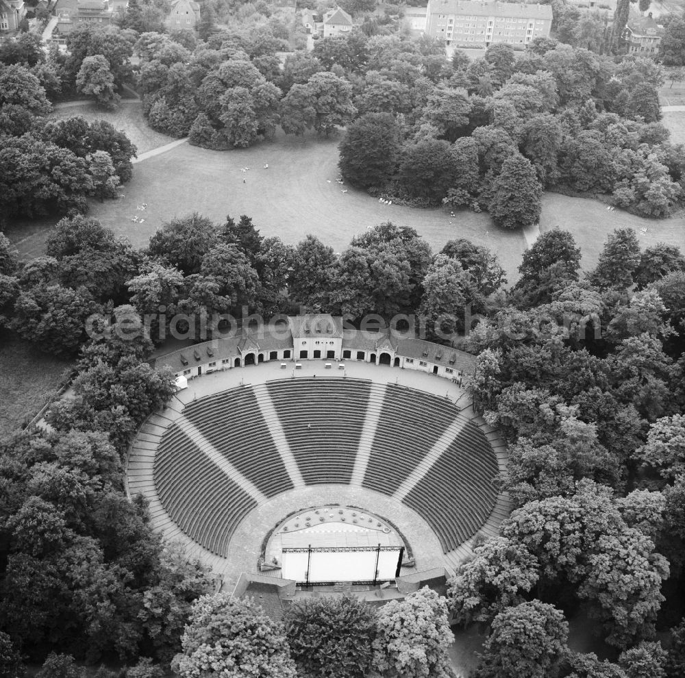 Aerial image Dresden - Construction of the building of the open-air theater Parktheater on Hauptallee in Dresden in the state Saxony, Germany