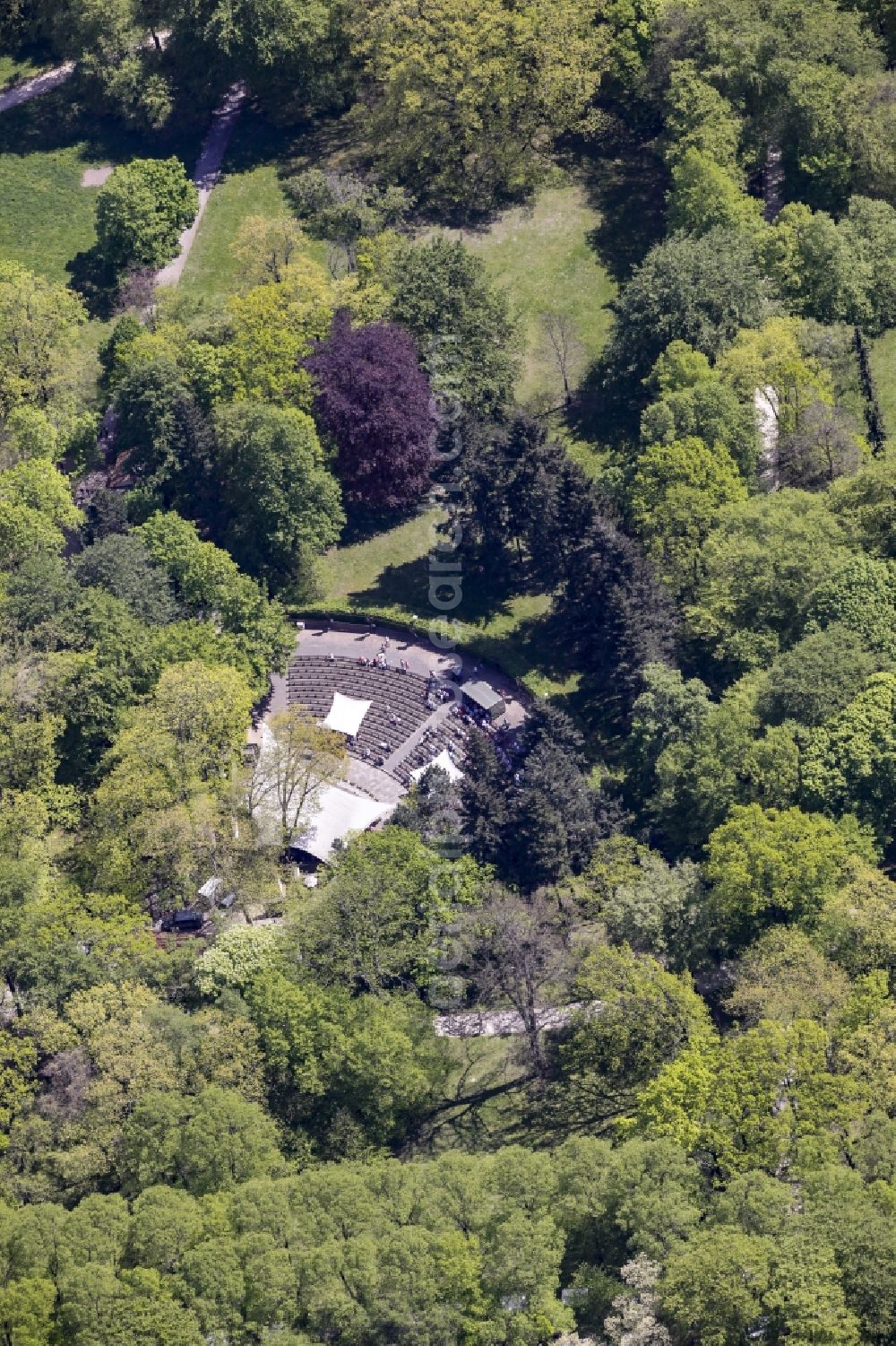 Aerial photograph Berlin - Open air stage Parkbuehne Biesdorf in the castle park of Biesdorf in the district of Marzahn-Hellersdorf in Berlin