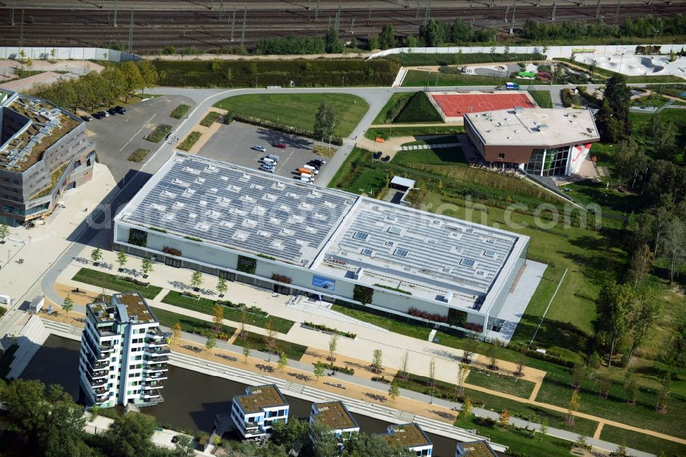 Hamburg from above - Leisure and recreation center Baederland on island park in Wilhelmsburg district in Hamburg