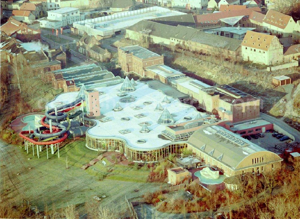 Aerial image Halle / Saale - Freizeitbad in Halle / Saale Das aus der Beesener Aue gewonnene Wasser wurde im alten Wasserwerk Beesen aufbereitet. 1993 hatte das Werk ausgedient, seit 1999 kommen hier die Wasserratten im neuen Spaßbad Maya Mare auf ihre Kosten. 10.12.02