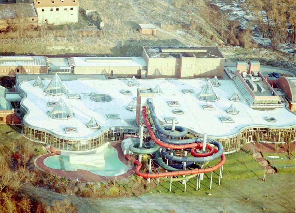 Halle / Saale from above - Freizeitbad in Halle / Saale Das aus der Beesener Aue gewonnene Wasser wurde im alten Wasserwerk Beesen aufbereitet. 1993 hatte das Werk ausgedient, seit 1999 kommen hier die Wasserratten im neuen Spaßbad Maya Mare auf ihre Kosten. 10.12.02