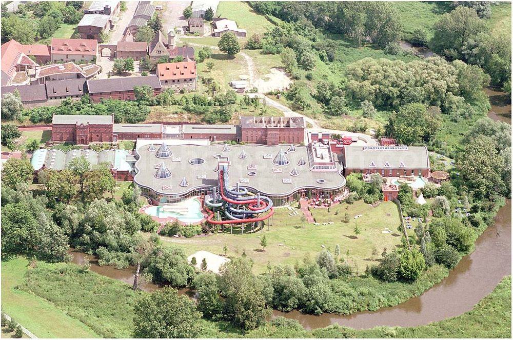 Halle from above - 11.07.2004 Freizeitbad in Halle / Saale Das aus der Beesener Aue gewonnene Wasser wurde im alten Wasserwerk Beesen aufbereitet. 1993 hatte das Werk ausgedient, seit 1999 kommen hier die Wasserratten im neuen Spaßbad Maya Mare auf ihre Kosten.