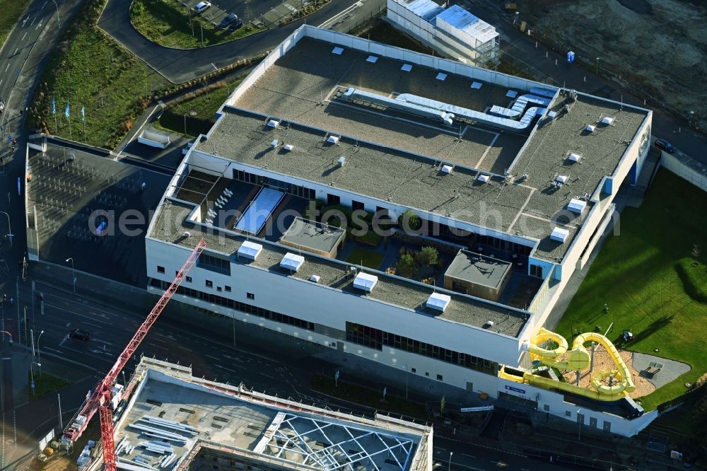 Aerial photograph Potsdam - Leisure pool with swimming pool in Potsdam in Brandenburg