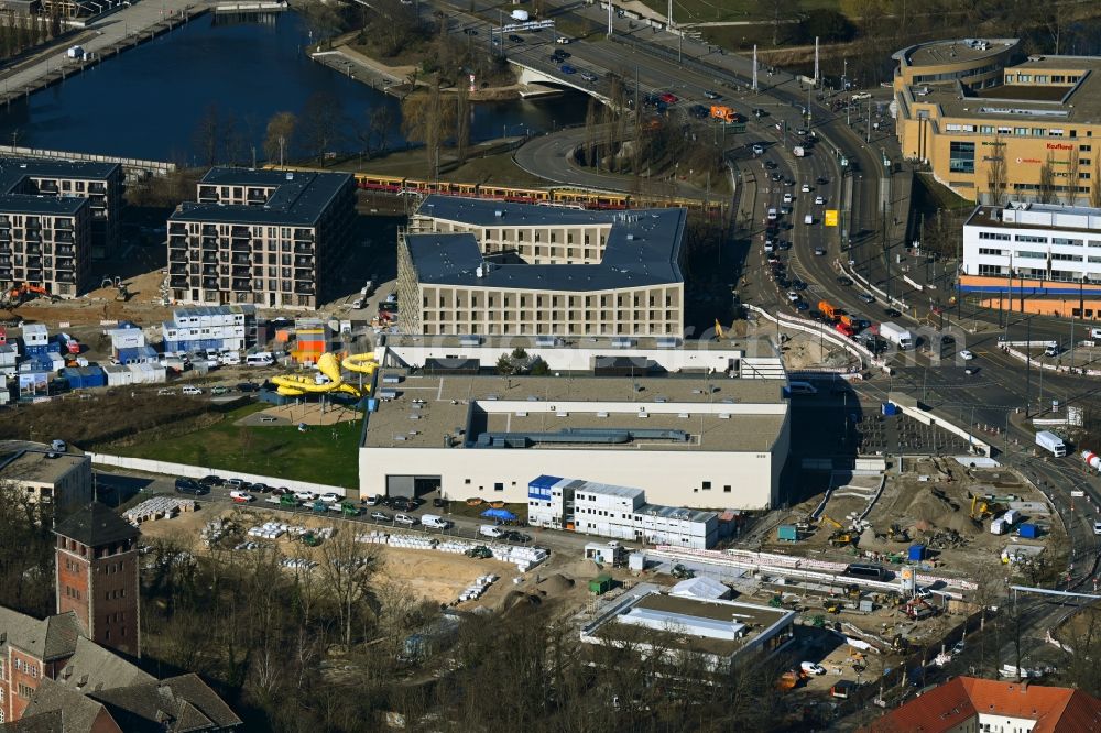 Aerial image Potsdam - Leisure pool with swimming pool in Potsdam in Brandenburg