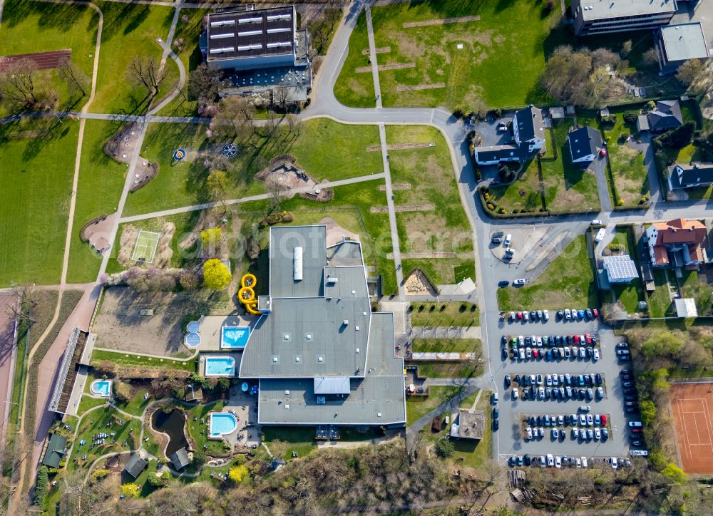 Arnsberg from above - Thermal bath and swimming pool at the outdoor pool of the leisure facility NASS - Freizeitbad Arnsberg with the sports center Grosse Wiese in Arnsberg in the Sauerland in the state North Rhine-Westphalia, Germany