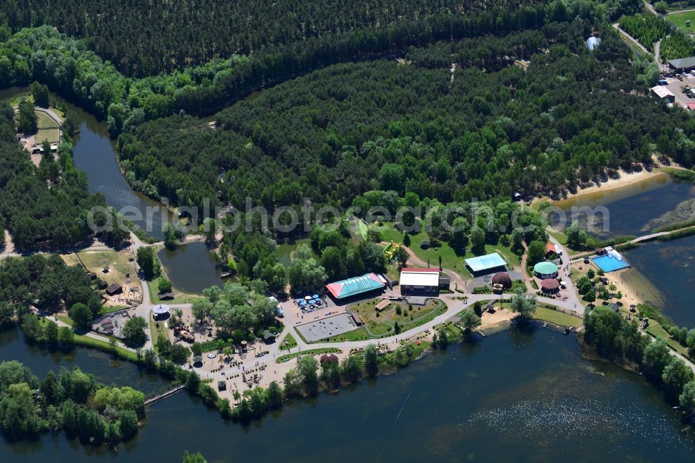 Oranienburg from above - Fun Park Germendorf in Oranienburg in the state of Brandenburg. The park, zoo and playground with its pools and childrens facilities is located on the shores of the Waldseen lakes in the West of the Germendorf part of Oranienburg