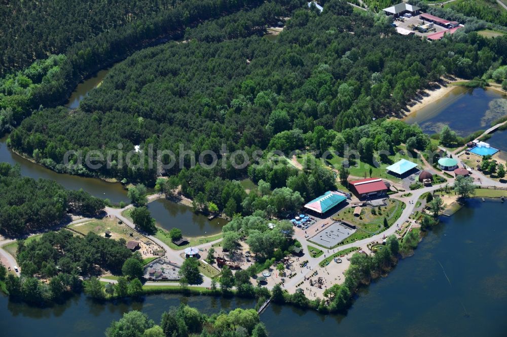 Oranienburg from the bird's eye view: Fun Park Germendorf in Oranienburg in the state of Brandenburg. The park, zoo and playground with its pools and childrens facilities is located on the shores of the Waldseen lakes in the West of the Germendorf part of Oranienburg