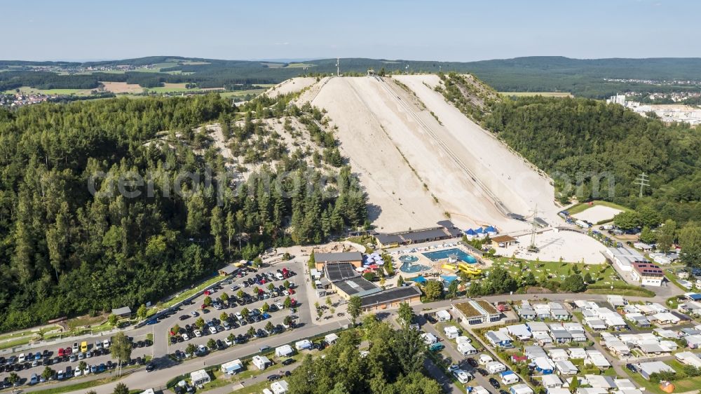 Hirschau from the bird's eye view: The leisure park on the south-side of the so-called Monte Kaolino, with the sandski slope, open air swimmingpool, camping ground, summer toboggan run, in Hirschau in the state of Bavaria, Germany