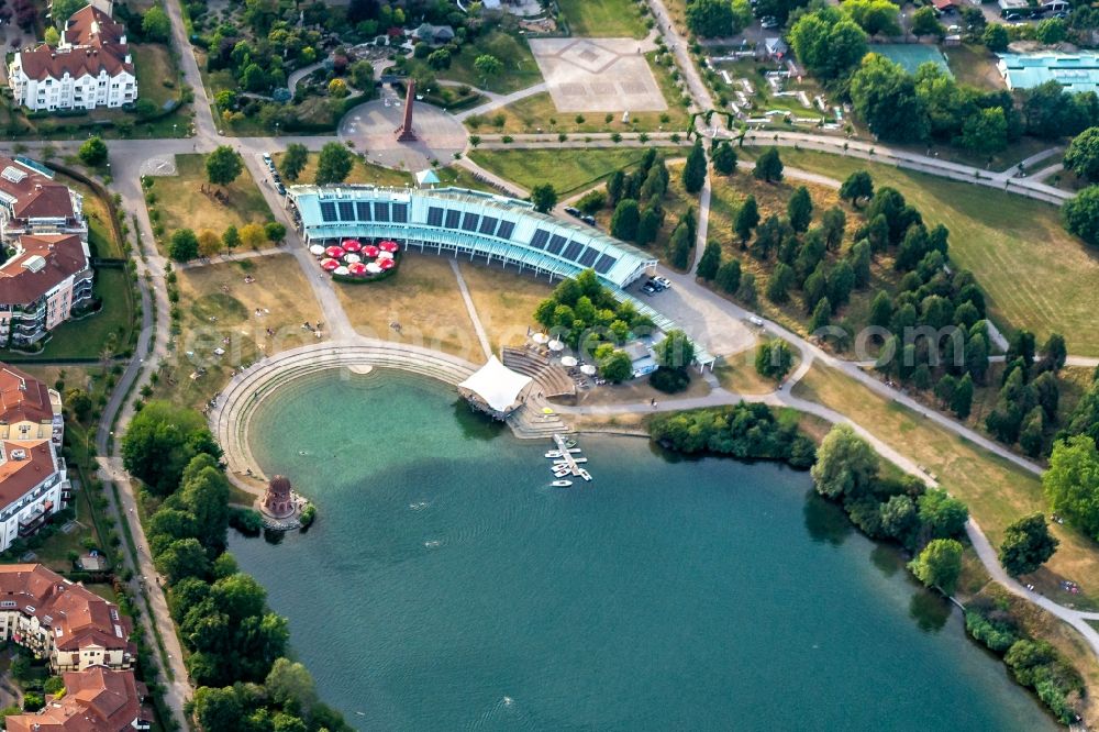 Aerial photograph Freiburg im Breisgau - Leisure Centre - Amusement Park andvBuergerhaus on Seepark of Flueckigersee in Freiburg im Breisgau in the state Baden-Wurttemberg, Germany