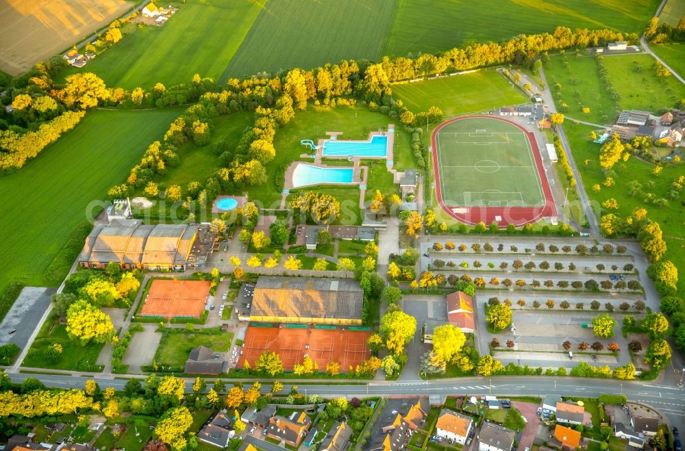 Bergkamen from the bird's eye view: Leisure Centre - Amusement Park Im Haeupen in the district Weddinghofen in Bergkamen in the state North Rhine-Westphalia, Germany