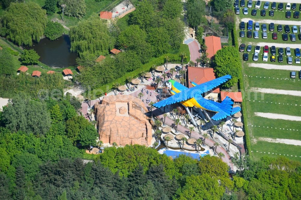 Aerial image Kevelaer - Leisure Centre - Amusement Park Irrland Die Bauernhof-Erlebnisoase Am Scheidweg in Kevelaer in the state North Rhine-Westphalia, Germany