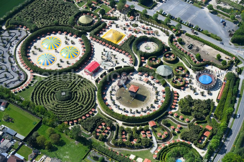 Aerial image Kevelaer - Leisure Centre - Amusement Park Irrland Die Bauernhof-Erlebnisoase Am Scheidweg in Kevelaer in the state North Rhine-Westphalia, Germany