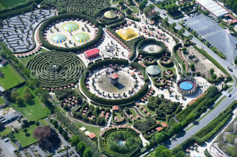 Kevelaer from the bird's eye view: Leisure Centre - Amusement Park Irrland Die Bauernhof-Erlebnisoase Am Scheidweg in Kevelaer in the state North Rhine-Westphalia, Germany