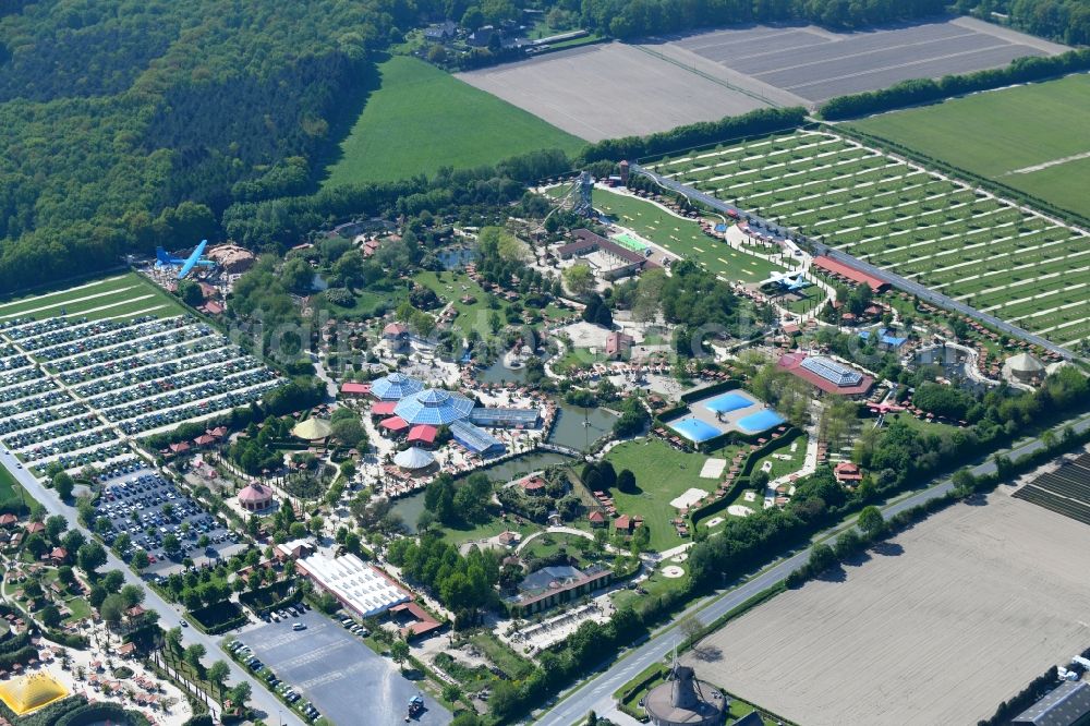 Kevelaer from the bird's eye view: Leisure Centre - Amusement Park Irrland Die Bauernhof-Erlebnisoase Am Scheidweg in Kevelaer in the state North Rhine-Westphalia, Germany