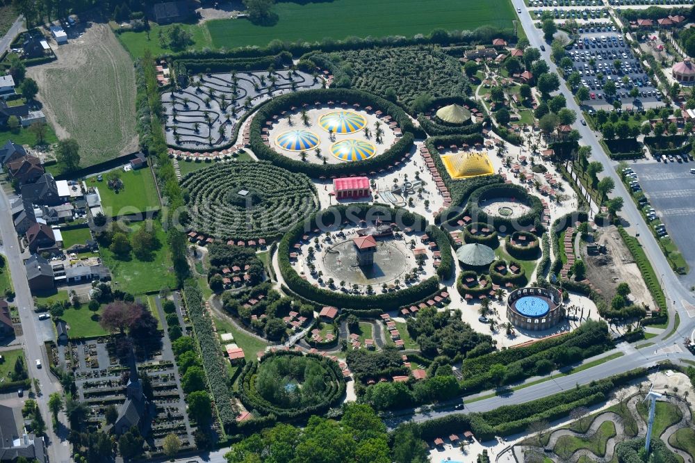 Aerial photograph Kevelaer - Leisure Centre - Amusement Park Irrland Die Bauernhof-Erlebnisoase Am Scheidweg in Kevelaer in the state North Rhine-Westphalia, Germany