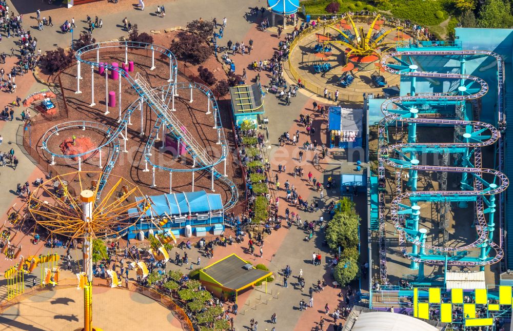 Aerial photograph Bottrop - Leisure Centre - Amusement Park Movie Park Germany on Warner-Allee in Bottrop at Ruhrgebiet in the state North Rhine-Westphalia, Germany