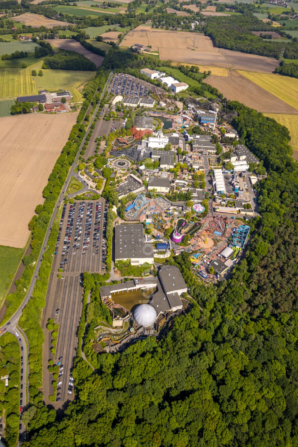 Bottrop from above - Leisure Centre - Amusement Park Movie Park Germany on Warner-Allee in Bottrop at Ruhrgebiet in the state North Rhine-Westphalia, Germany