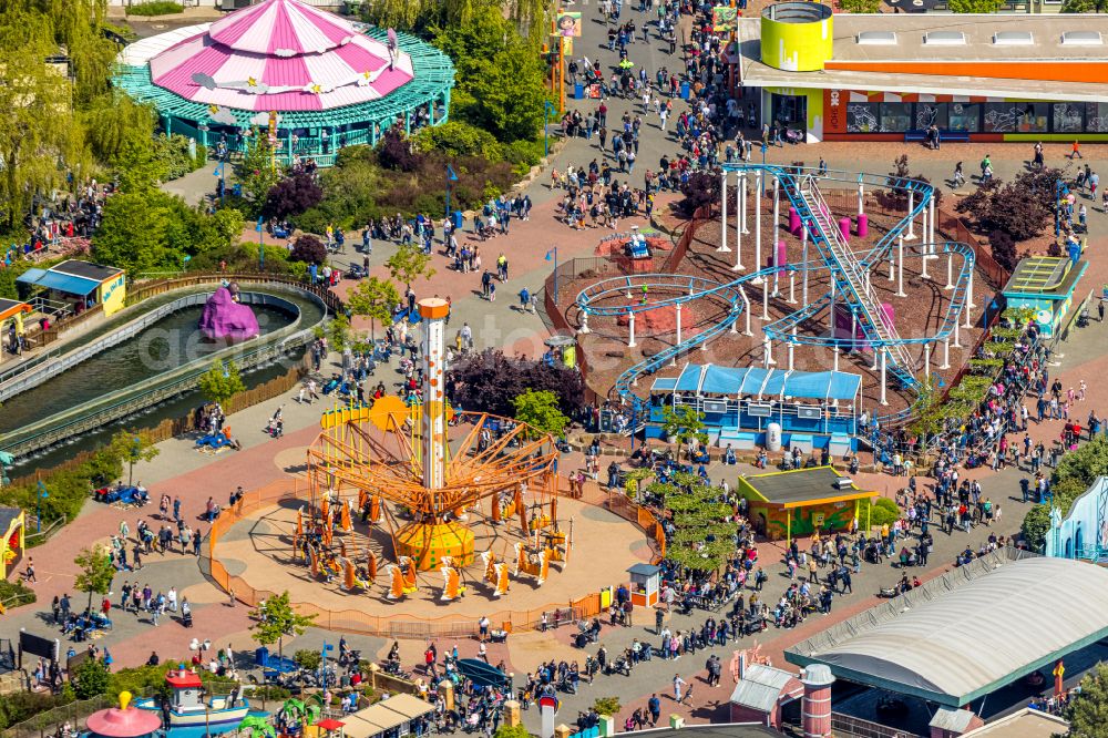 Aerial image Bottrop - Leisure Centre - Amusement Park Movie Park Germany on Warner-Allee in Bottrop at Ruhrgebiet in the state North Rhine-Westphalia, Germany