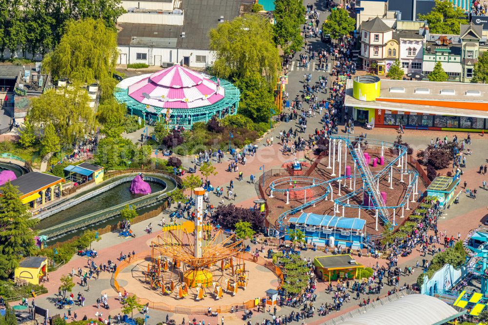 Aerial photograph Bottrop - Leisure Centre - Amusement Park Movie Park Germany on Warner-Allee in Bottrop at Ruhrgebiet in the state North Rhine-Westphalia, Germany