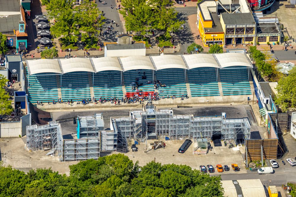 Bottrop from the bird's eye view: Leisure Centre - Amusement Park Movie Park Germany on Warner-Allee in Bottrop at Ruhrgebiet in the state North Rhine-Westphalia, Germany