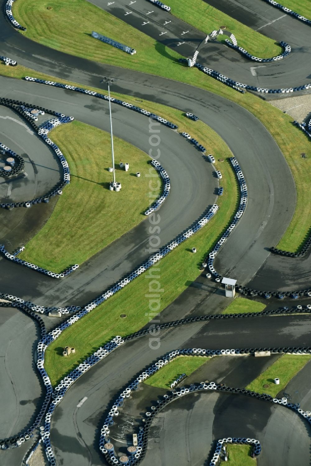 Aerial photograph Behringen - Leisure Centre - Amusement Park Ralf Schumacher Kart & Bowl with race track in Behringen in the state Lower Saxony