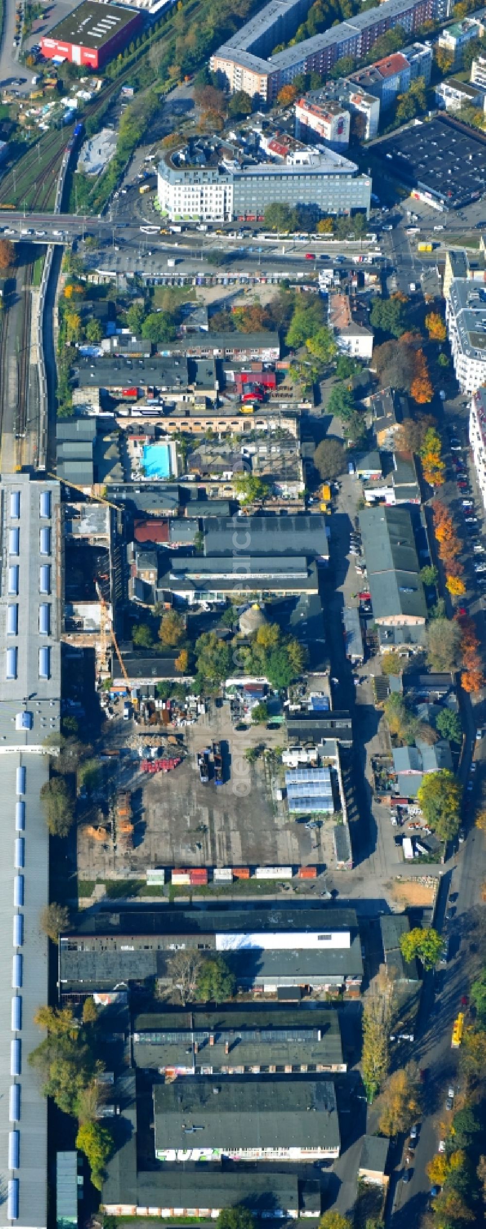 Berlin from the bird's eye view: Leisure Centre - Amusement Park RAW-Gelaende along the Revaler Strasse in the district Friedrichshain in Berlin, Germany