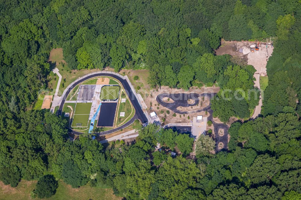 Aerial photograph Oberhausen - Leisure Centre - Amusement Park Revierpark Vonderort on street Bottroper Strasse in the district Stadtmitte in Oberhausen at Ruhrgebiet in the state North Rhine-Westphalia, Germany