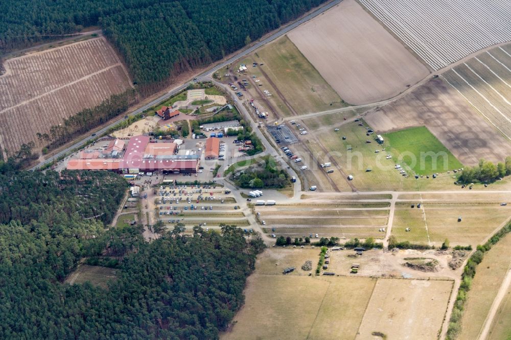 Beelitz from the bird's eye view: Leisure Centre - Amusement Park Spargel- und Erlebnishof Klaistow Glindower Strasse in Klaistow in the state Brandenburg