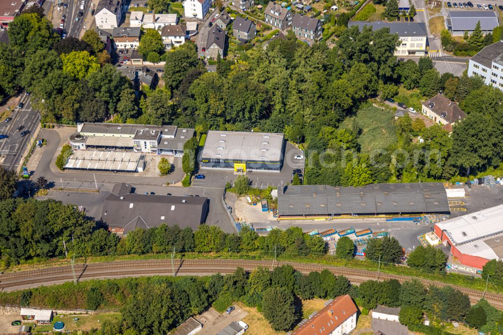 Aerial photograph Witten - Leisure Centre - Amusement Park Spielhalle - Casino Manhattan Spiel on street Crengeldanzstrasse in Witten at Ruhrgebiet in the state North Rhine-Westphalia, Germany