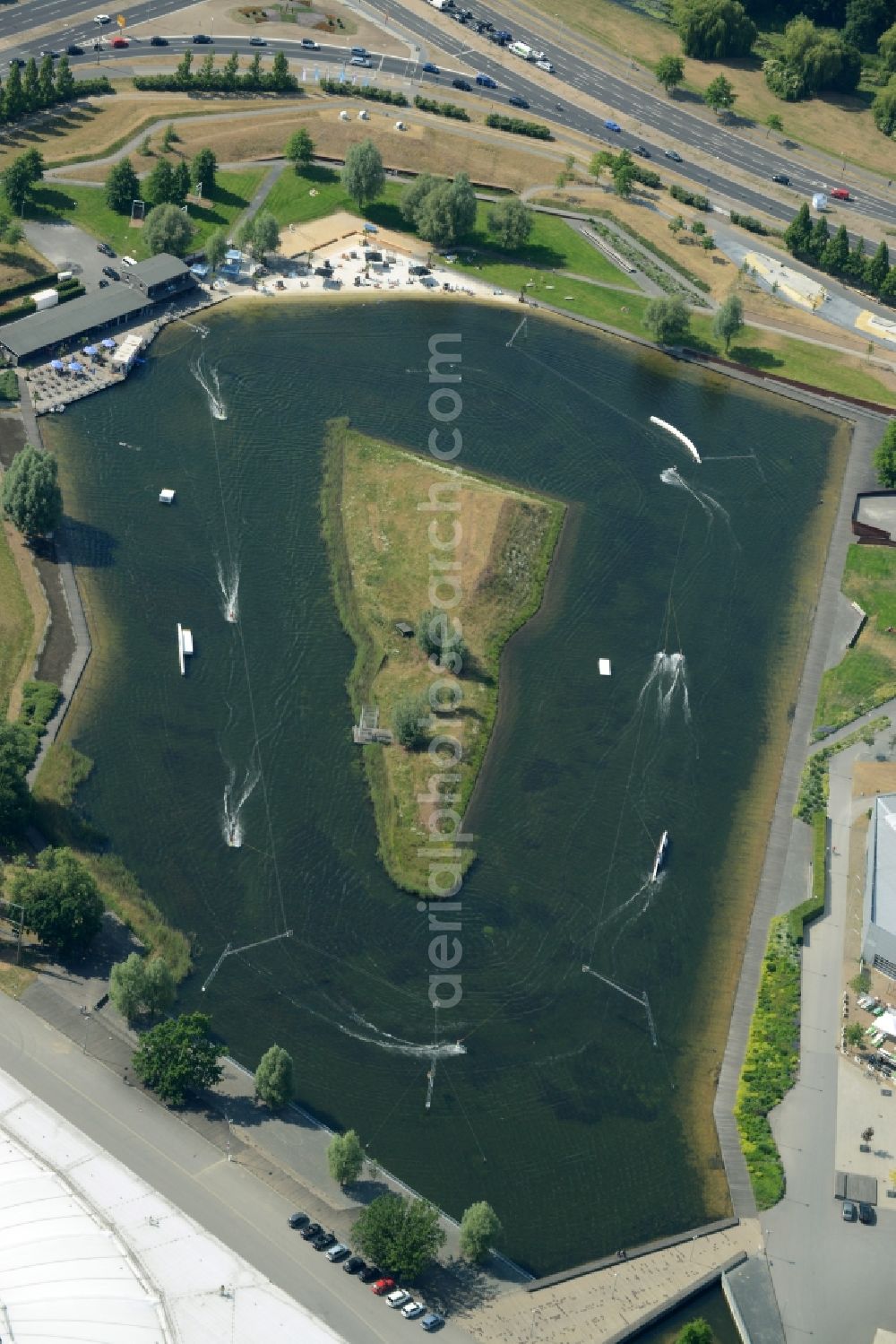 Wolfsburg from above - Leisure center of water skiing - racetrack in Wolfsburg in the state Lower Saxony